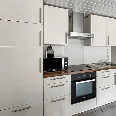 Parking Prive & Terrasse Ensoleillee Apartamento